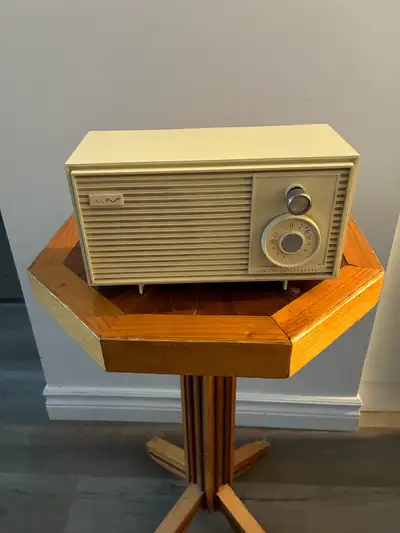 Radio Antique Vintage General Electric , View more