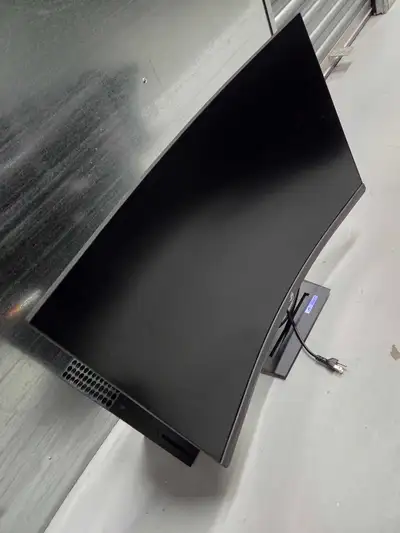 4k curved ASUS Gaming Monitor 300$, View more