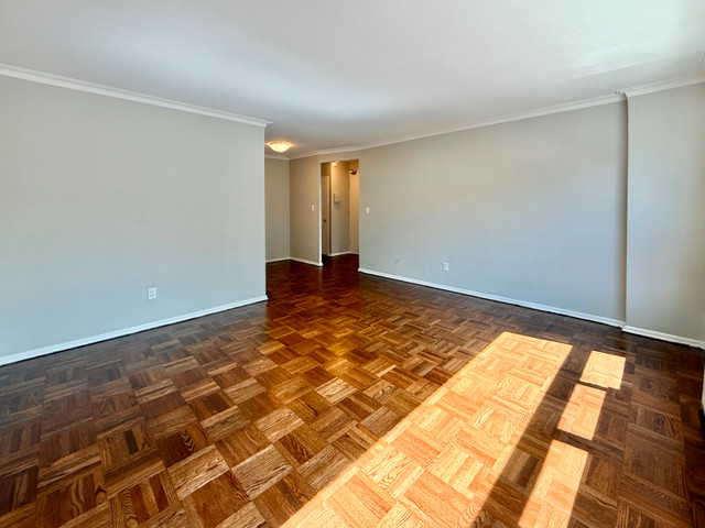 Two Bedroom apartment on Bayview south of Davisville in Long Term Rentals in City of Toronto - Image 2