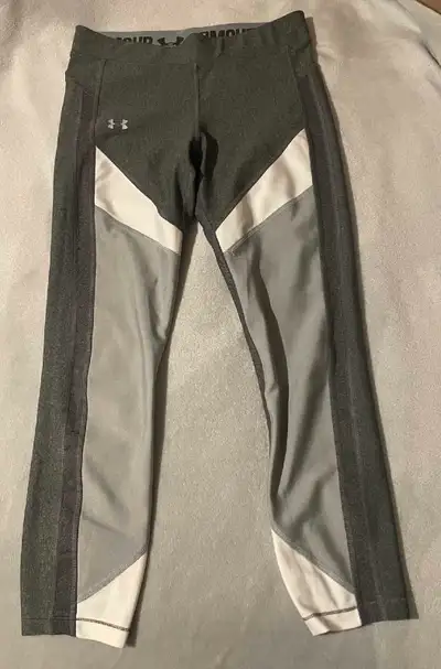 Underarmour size small. $10 sf home