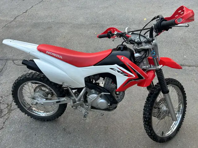 Honda CRF 125F Dirt Bike in Dirt Bikes & Motocross in Oakville / Halton Region - Image 2