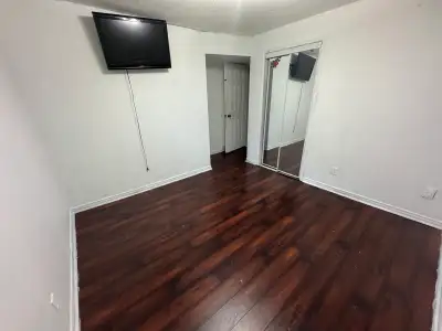 Private Room for rent For working professionals or student Kitchen/bathroom/living room shared Laund...
