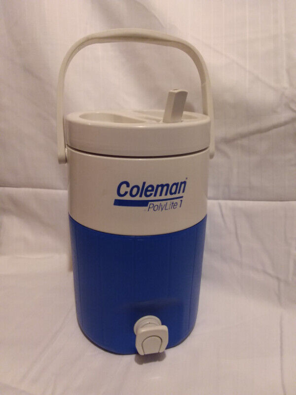 COLEMAN PolyLite 1 One Gallon Beverage Cooler Jug - $40 in Fishing, Camping & Outdoors in Mississauga / Peel Region
