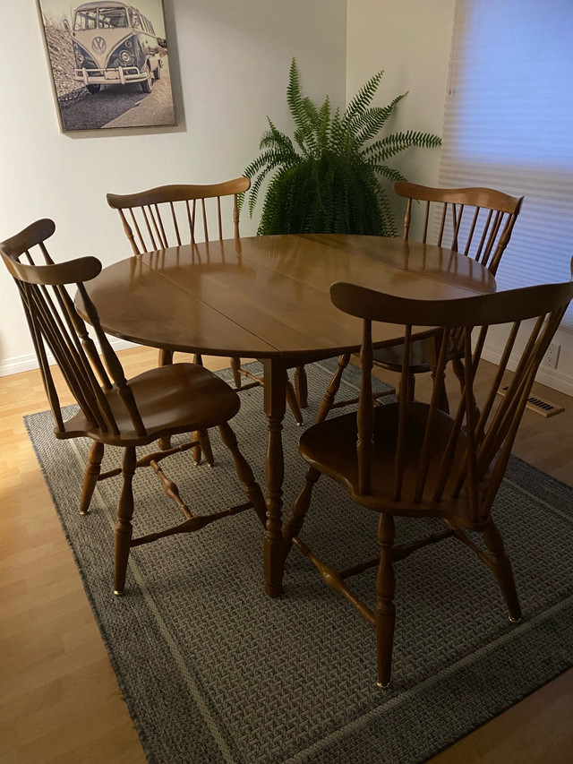 Vilas solid Maple dining room table and chairs  in Dining Tables & Sets in Strathcona County