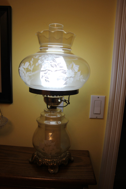 Pair Hurricane Glass Table Lamp in Indoor Lighting & Fans in Mississauga / Peel Region - Image 2