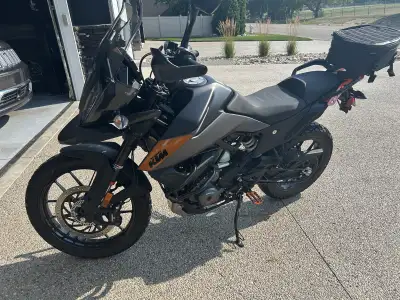 5711km’s but may change due to riding. Bike is wrapped and in excellent condition…..never been dropp...