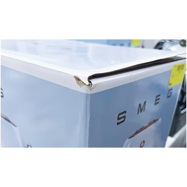 SMEG 4-SLICE TOASTER IN PASTEL PINK - BRAND NEW IN BOX in Toasters & Toaster Ovens in City of Toronto - Image 4