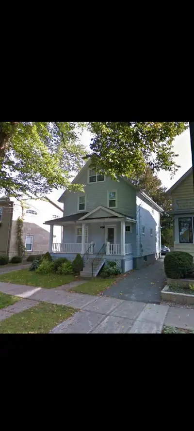 Room to rent ideal for young adult