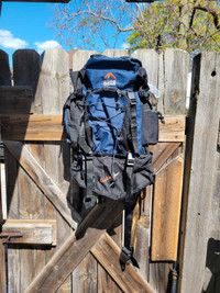 OUTDOOR GEAR backpack in great shape. 