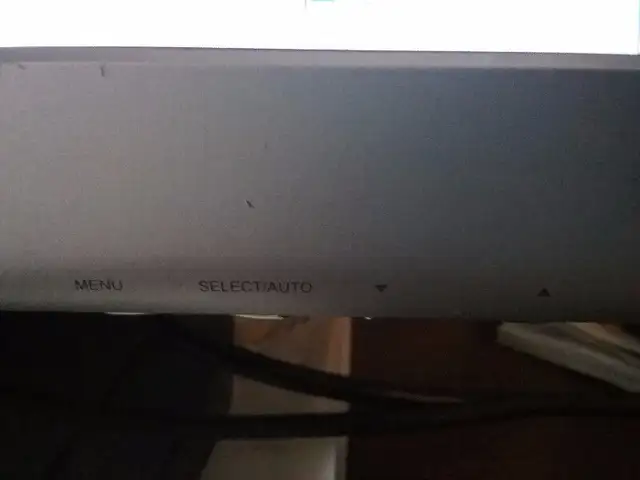 Ecrans d'ordinateur in Desktop Computers in Saint-Hyacinthe - Image 4
