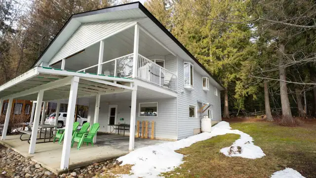 6807 Squilax - Anglemont Rd, Magna Bay, BC628647522400031216