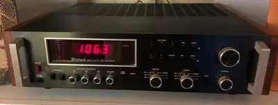 Description McIntosh Mac 4275 Great Condition.... Display is clean and clear blurriness is my phones...