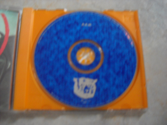CD du groupe R.E.M. / Monster dans CD, DVD et Blu-ray  à Saguenay - Image 3