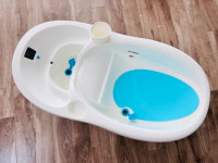 4moms Baby Bathtub with Thermometer