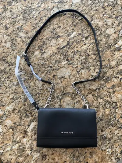 NEW Michael Kors Jet Set Travel 3-in-1 crossbody leather purse Dimensions: 8.5” L x 6” H x 1.75 W In...