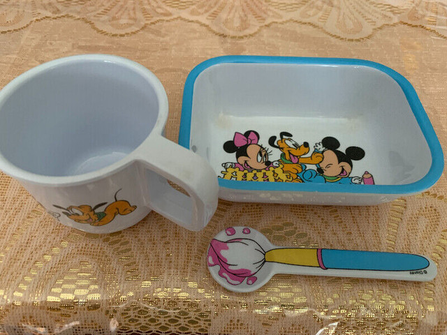 Disney Kids dishes dans Nourriture et chaises hautes  à Ville de Montréal