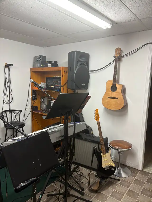 Guitarist sought