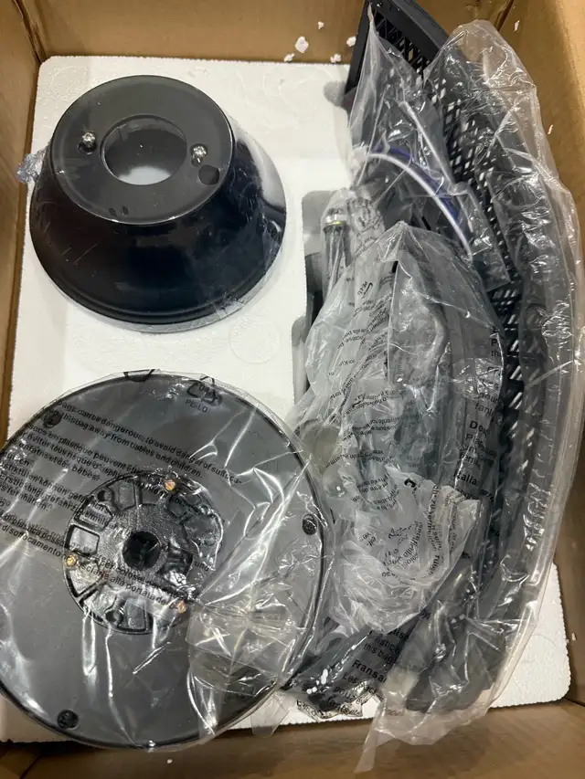DLLT Caged Ceiling fan with light 20” in Indoor Lighting & Fans in Mississauga / Peel Region - Image 6