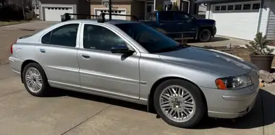 2.5L Turbo Just hit 200k 2nd owner Regularly maintained service, FWD 2 sets of tires Winter/Summer b...