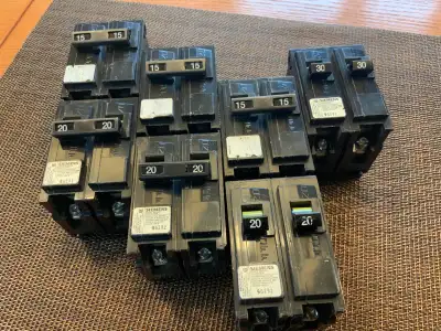 Disjoncteur thermomagnétique bipolaire double  / 2-Pole  Breaker, View more