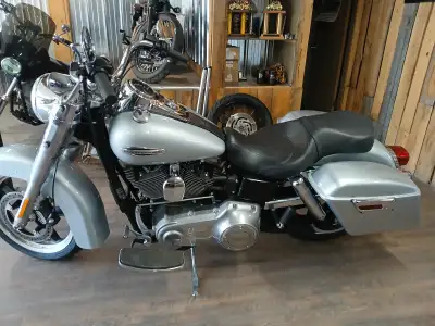 2012 Harley-Davidson Dyna · Driven 8,209 kilometers 2012 Harley-Davidson Dyna switchback · Driven 8,...