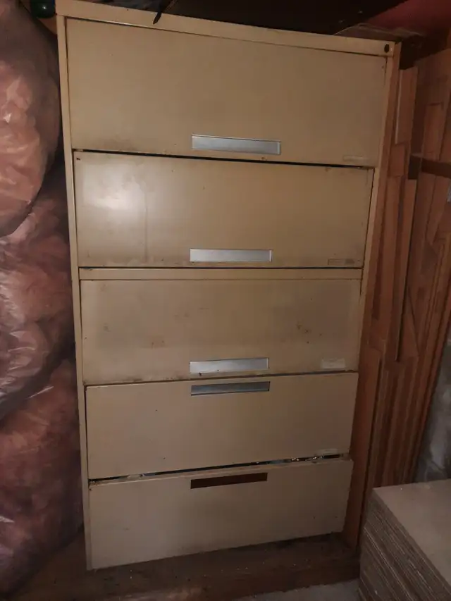 Filing cabinet in Other in City of Toronto - Image 3