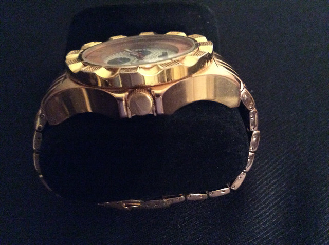Vintage TECHNO COM by Kc Men’s Diamond Watch in Jewellery & Watches in City of Toronto - Image 2