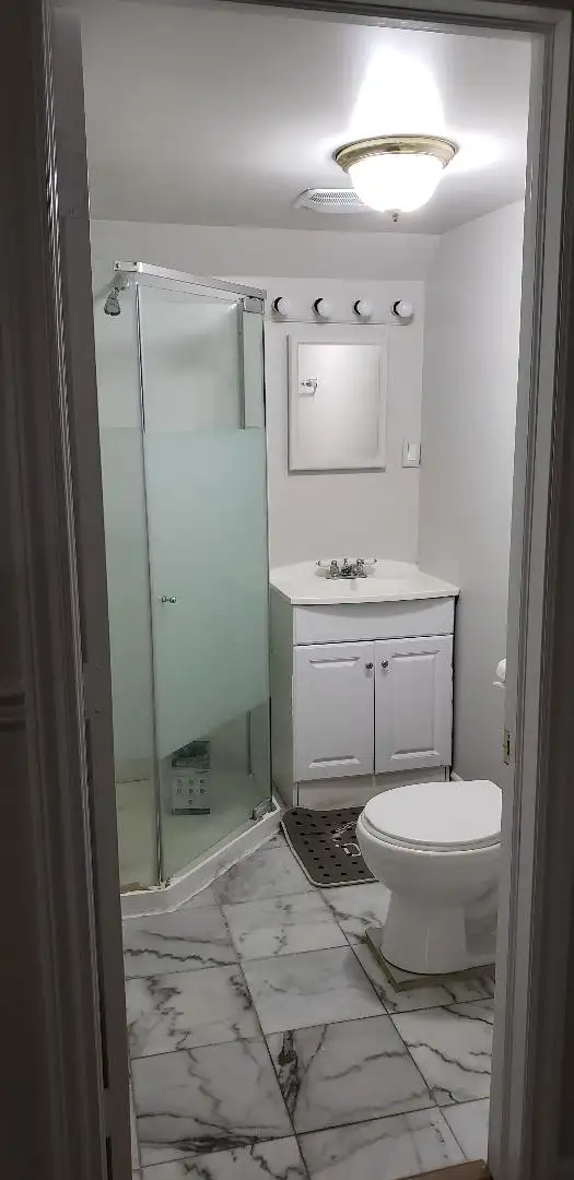 Newmarket: 1 BR + den basement apt. for rent from March 15, 2026 in Long Term Rentals in Markham / York Region - Image 10