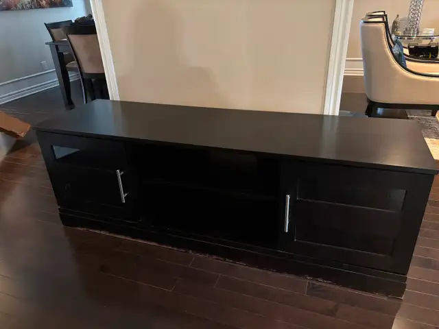 Free tv/entertainment unit in Free Stuff in Ottawa - Image 4