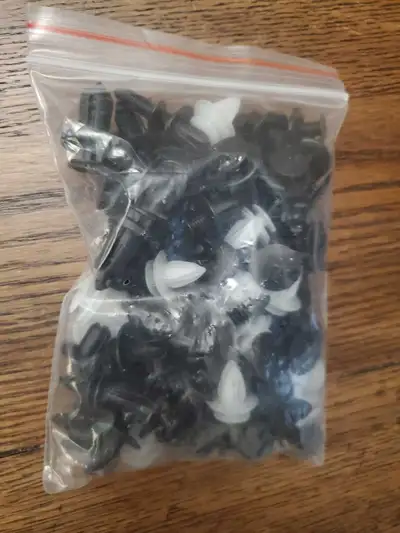CAR CLIPS AND FASTENERS 100 PIECE BAG, View more
