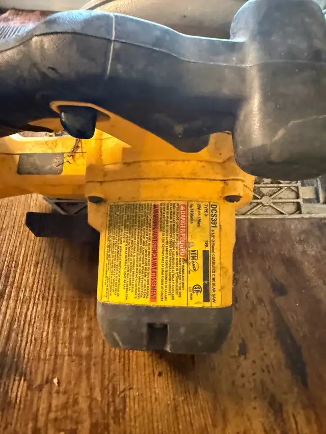 DeWalt Circular Saw in Power Tools in City of Toronto - Image 5