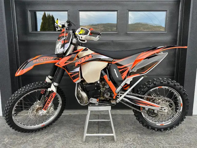 2013 KTM 200 XCW in Dirt Bikes & Motocross in Whitehorse - Image 2