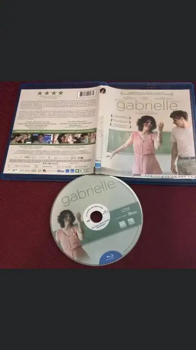 Gabrielle Blu-ray Film à vendre 4$. Poste c’est 4$ de plus .