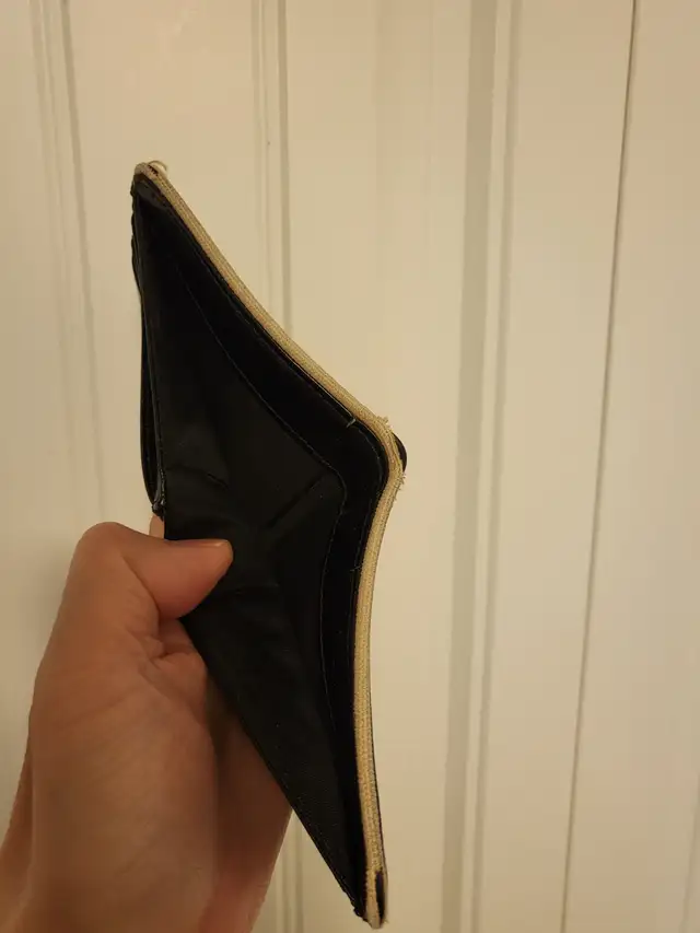 Mens bifold Wallet Patent with Gold Crest in Women's - Bags & Wallets in Calgary - Image 4