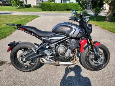 Senior rider returning to riding and bike is not working out. Mint condition with 2 year Triumph war...