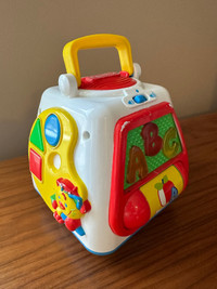 Fisher Price Baby Smartronics Turn and Learn Cube