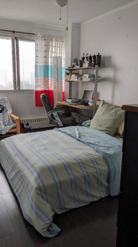 2 bedroom Condo close to TTC, schools, downtown for rent