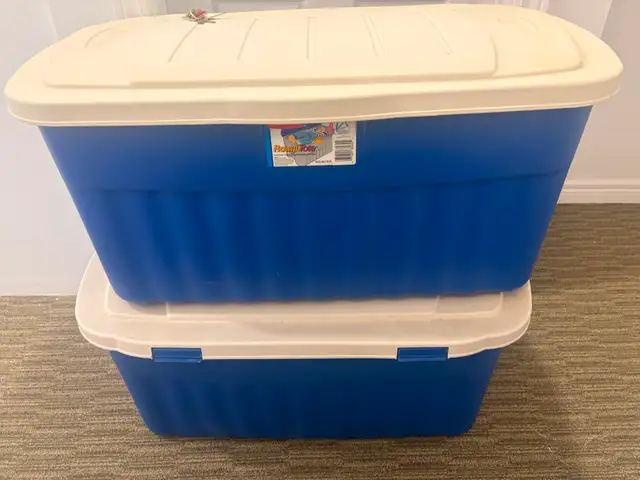 Two Rubbermaid Storage Totes65689556350978120
