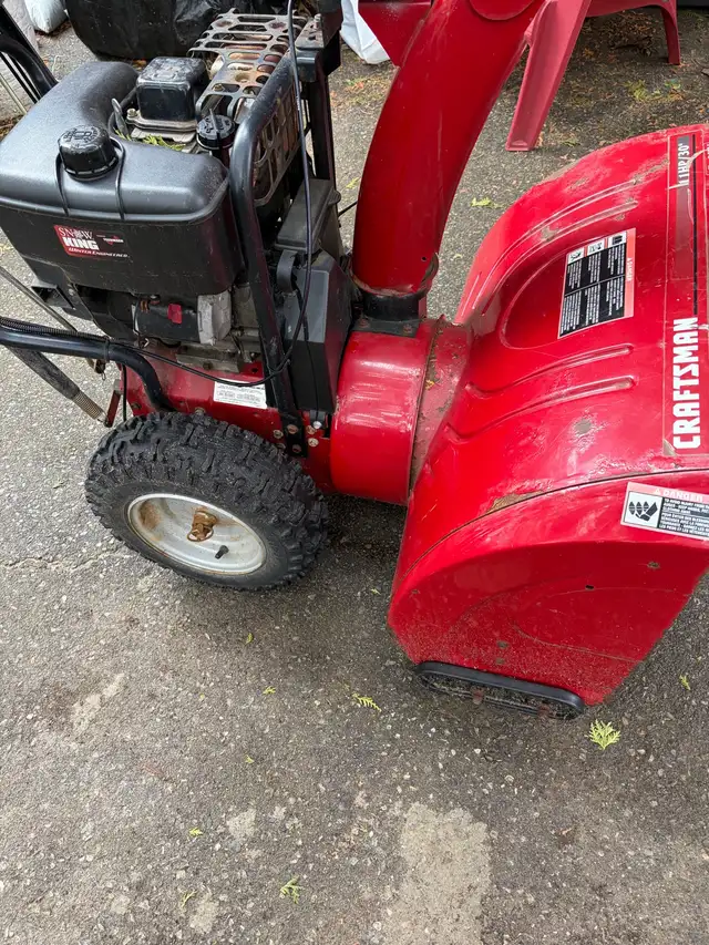 Craftsman Snow King 30" 11hp Snow Blower in Snowblowers in Kitchener / Waterloo - Image 3
