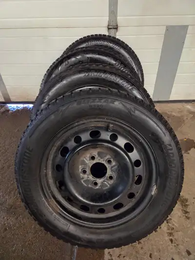 Winter Tires on Rims – Bridgestone Blizzak WS90 (205/60R16) For sale: set of 4 Bridgestone Blizzak W...
