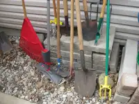 Garden tools (cultivators, hoe, rake, shovel, etc)
