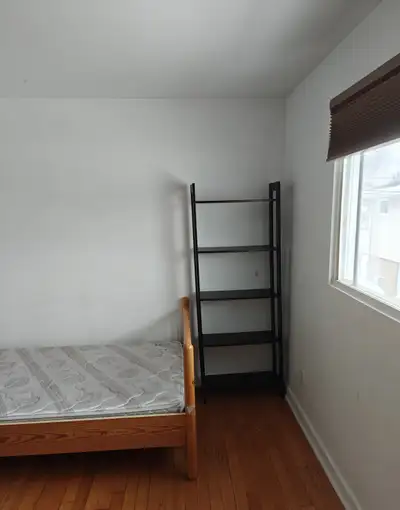 Information about the house and location: A HOUSE WITH 4 BDRM. 2.5 BATH. BIG KITCHEN. BIG LINVING RO...