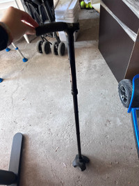 Walking cane with good grip on bottom for winter 