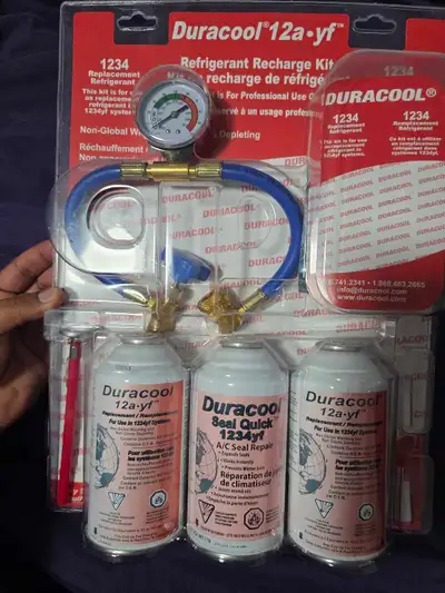 This brand new Duracool 12a-yf refrigerant recharge kit is perfect for servicing modern automotive a...