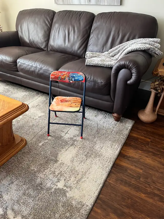 Lightning, McQueen kids chair in Chairs & Recliners in Timmins - Image 3