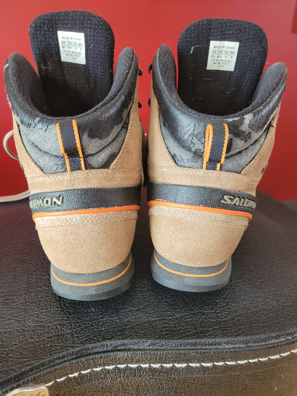 Saloman Mens Hiking boots in Men's Shoes in Edmonton - Image 2