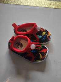 Children's water shoes size 5, Kanata, Ottawa 