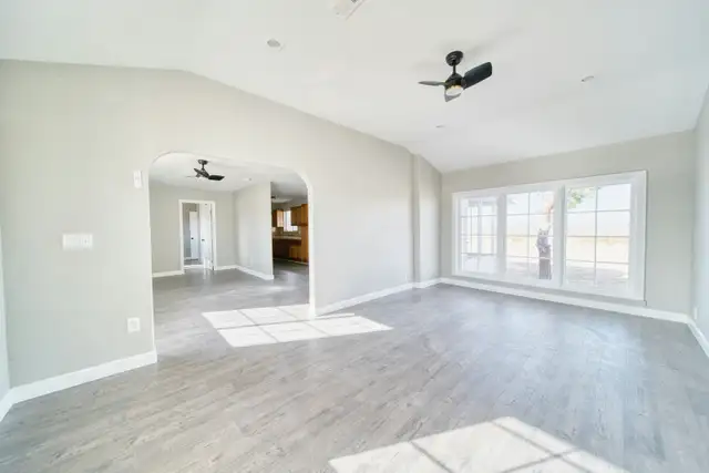 Professional painter 460987400832296962