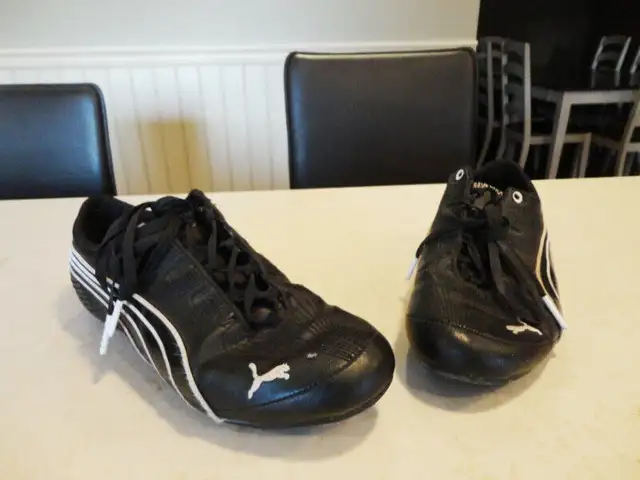 Puma Drift Cat Running Shoes Ladies Size 6 (9"/22.85cm insole)) in Women's - Shoes in Kitchener / Waterloo - Image 3