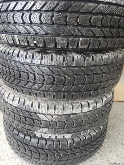 LT245/75R16 120/116R M+S Firestone Winter force.